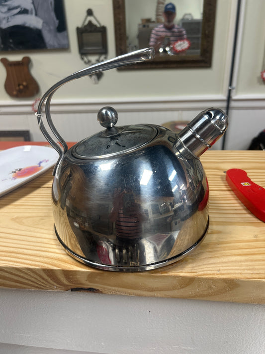 Beka Melbourne Bright Shiny Stainless Steel Teapot