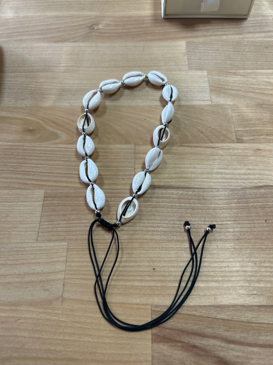 Shell necklace