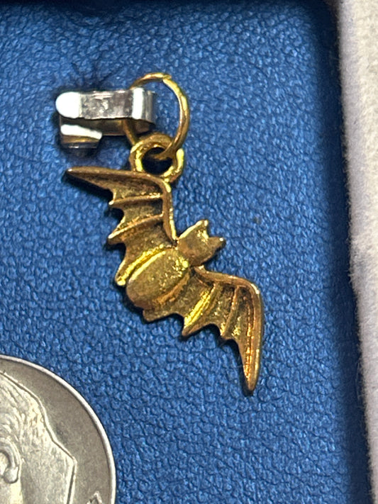 Charm (bat)