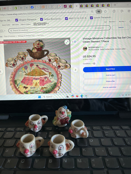 Mini Clown tea/coffee cups (set of 4 w/ 1 pot top only).