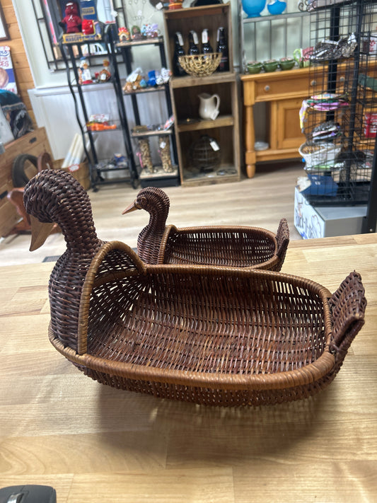 Vintage Duck Baskets (set)
