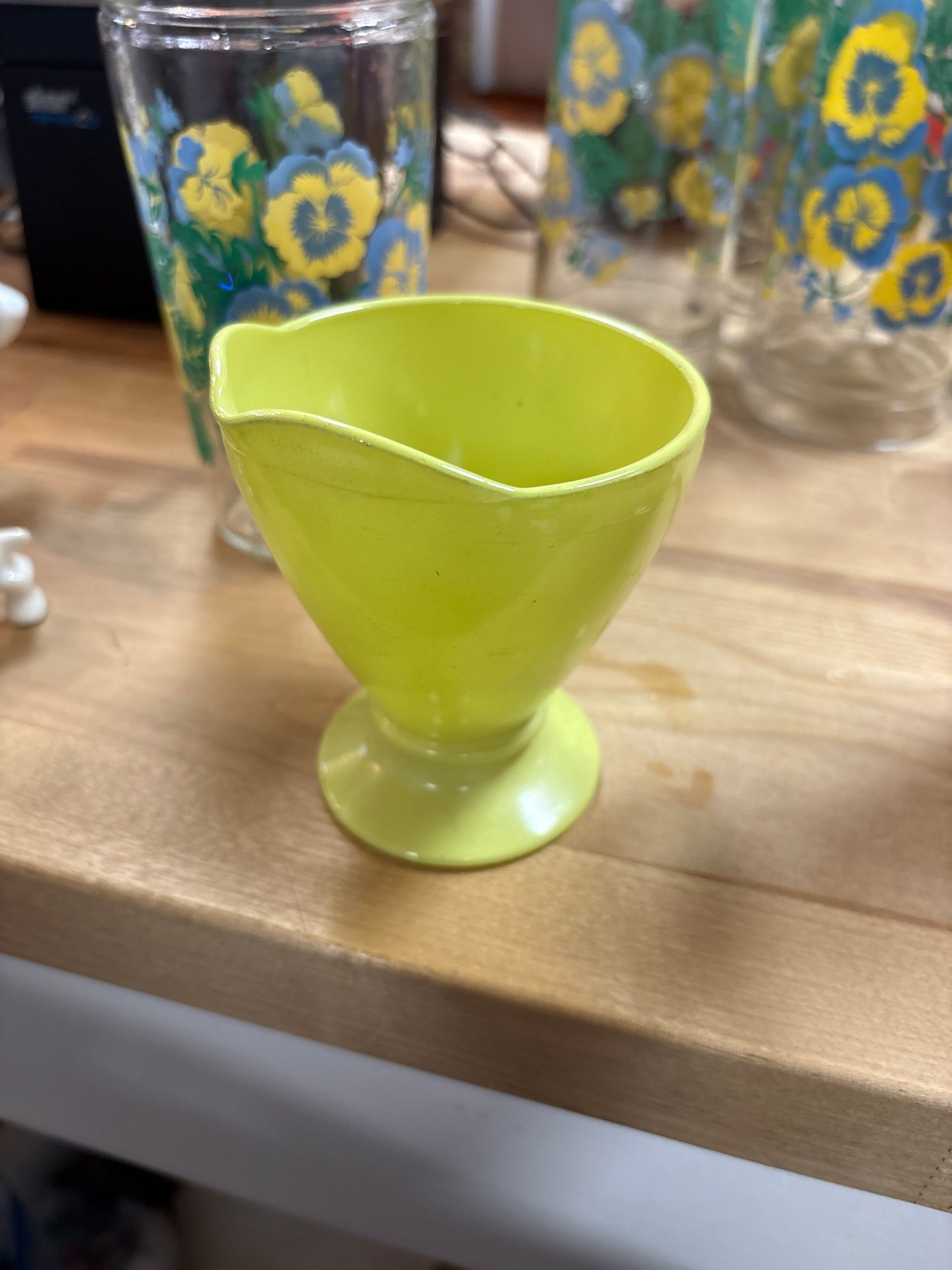 Vintage Anchor Hocking Yellow Milk Glass Creamer 4” Tall