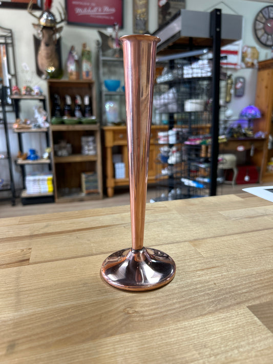 Vintage Copper Bud Vase Copper craft Guild Taunton Massachusetts 
8 1/2” Tall