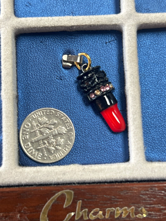 Charm (lipstick medium red)