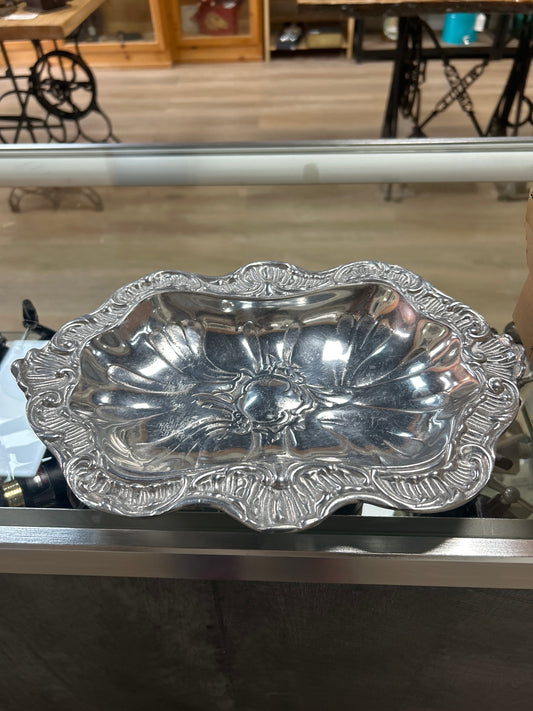 Aluminum Dish 12 Vintage
