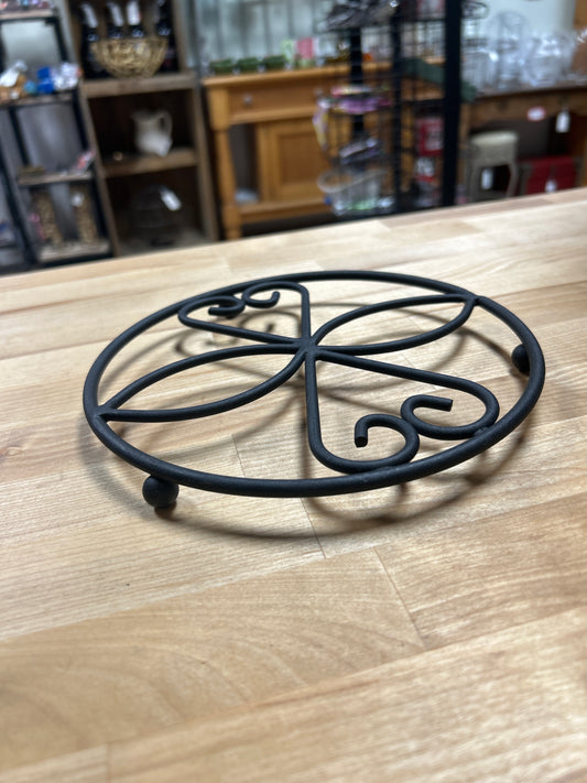 Black trivet metal round