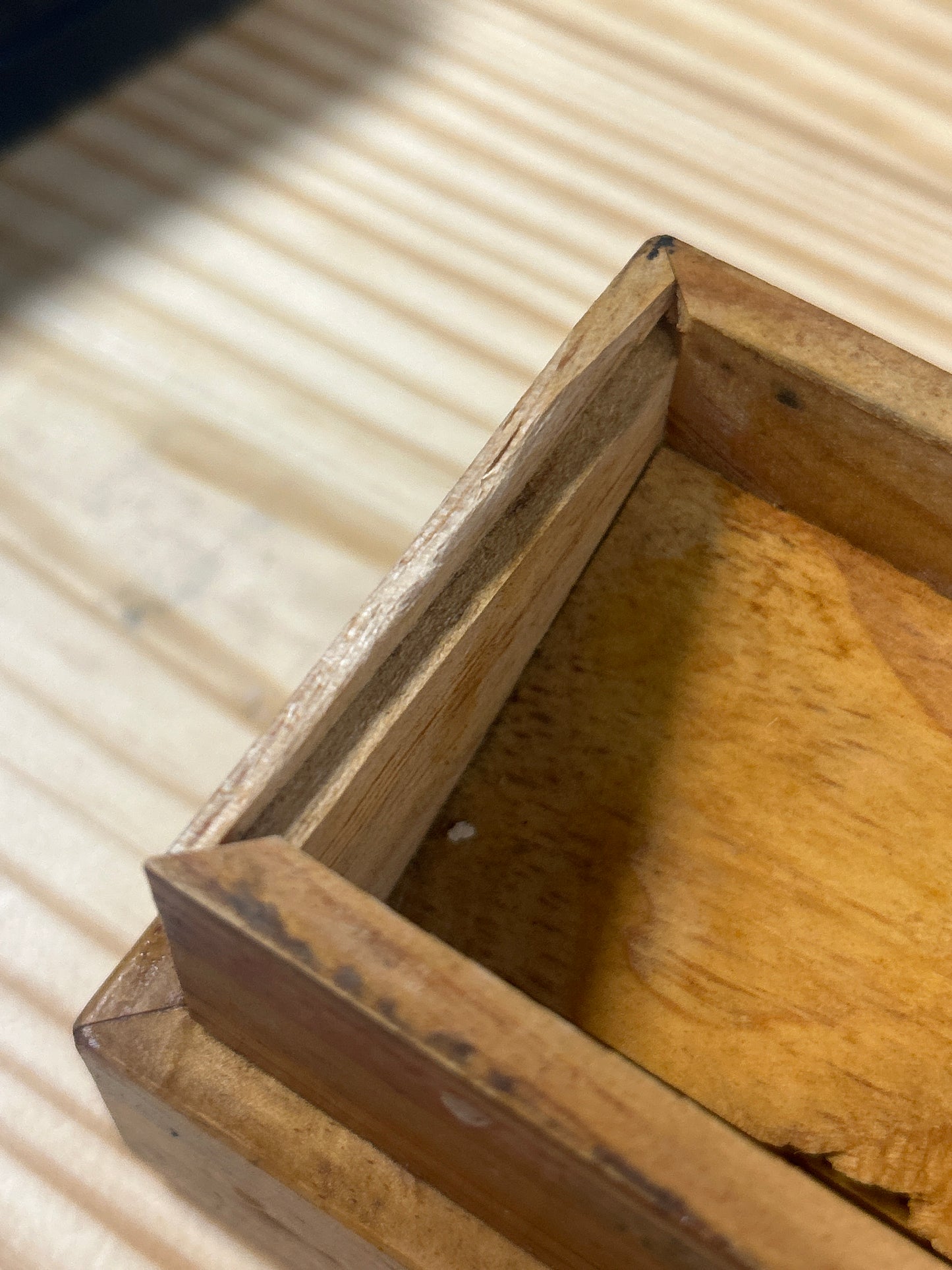 RARE VINTAGE ORNATE MECHANICAL JAPANESE WOODEN CIGARETTE ROLL TOP BOX