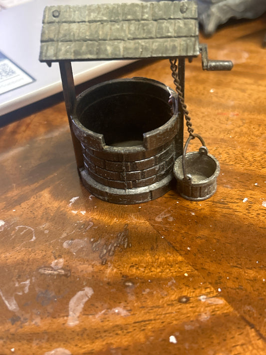Vintage Wishing Well Durham Industries  1976 Diecast Metal Dollhouse Works