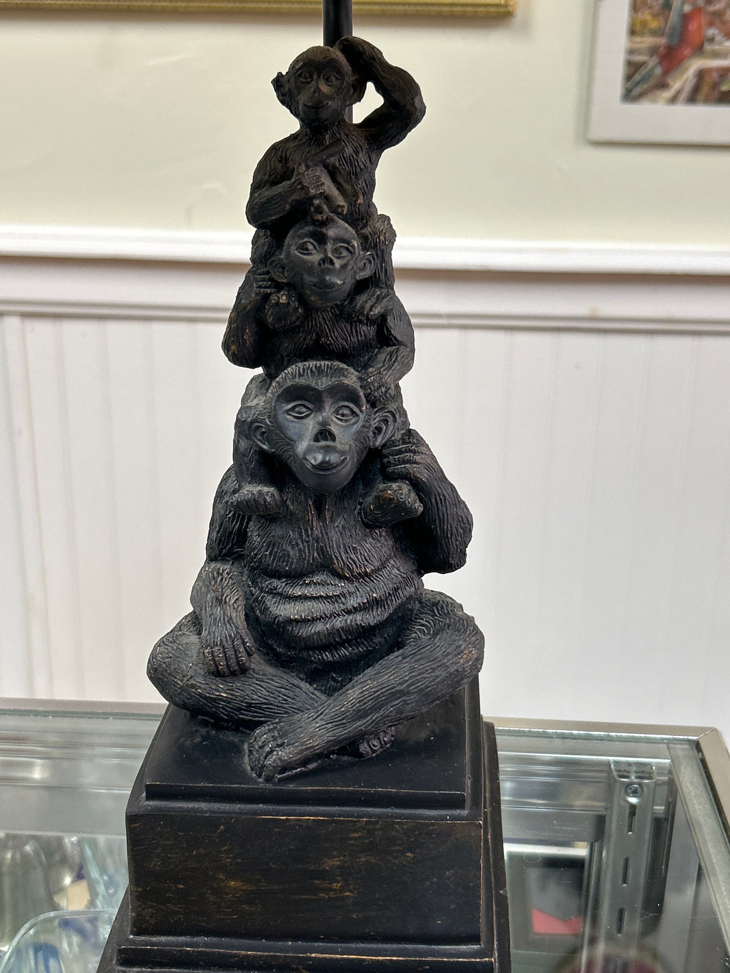 Monkeys on shoulders Lamp