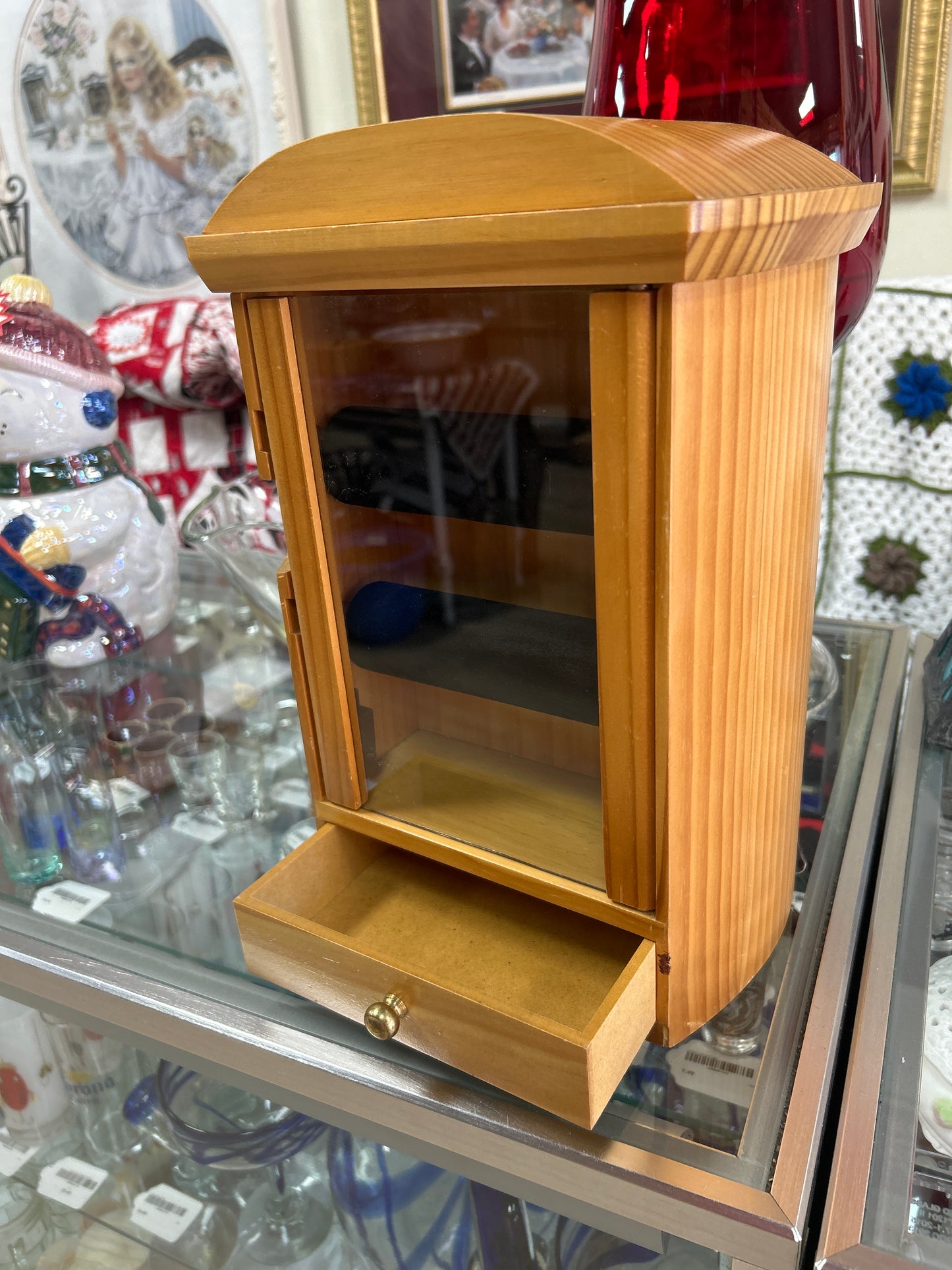 Wood jewelry display