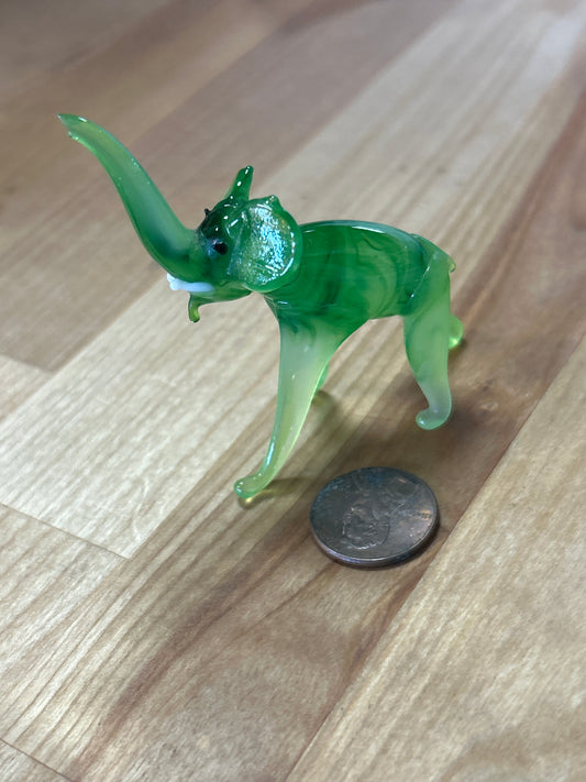 Vintage Hand blown art glass mini figurine menagerie Elephant
