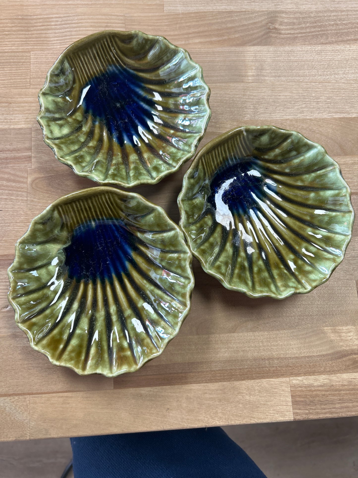 Set of 3 McCoy USA 902 SHELL Bowls 5.75", Seashell Shape Texture Green Brown Blue Glazed, Nut Dish, Well Used