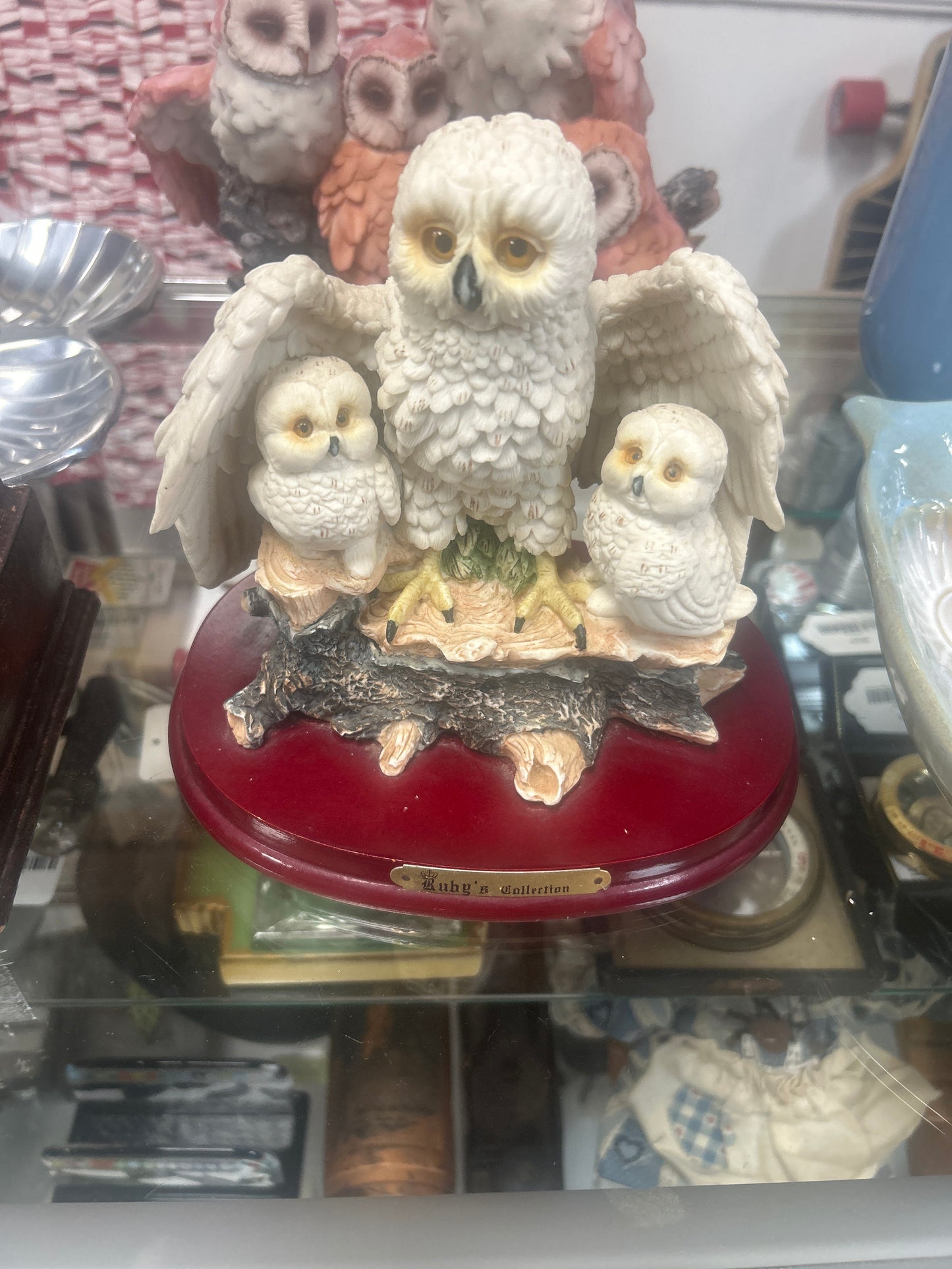 Vintage Snow White Owl & Family On Tree Stump Figurine The Ruby Collection