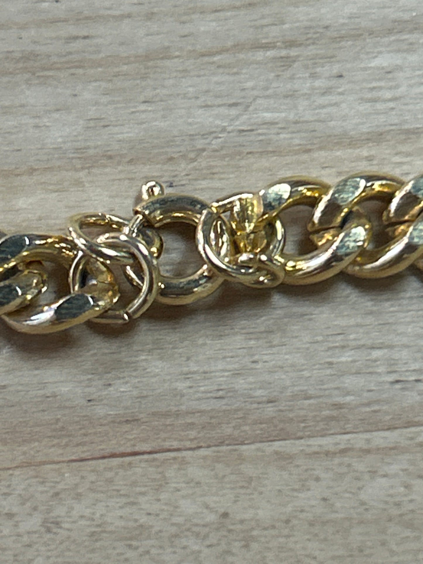 Gold tone Necklace (preowned)