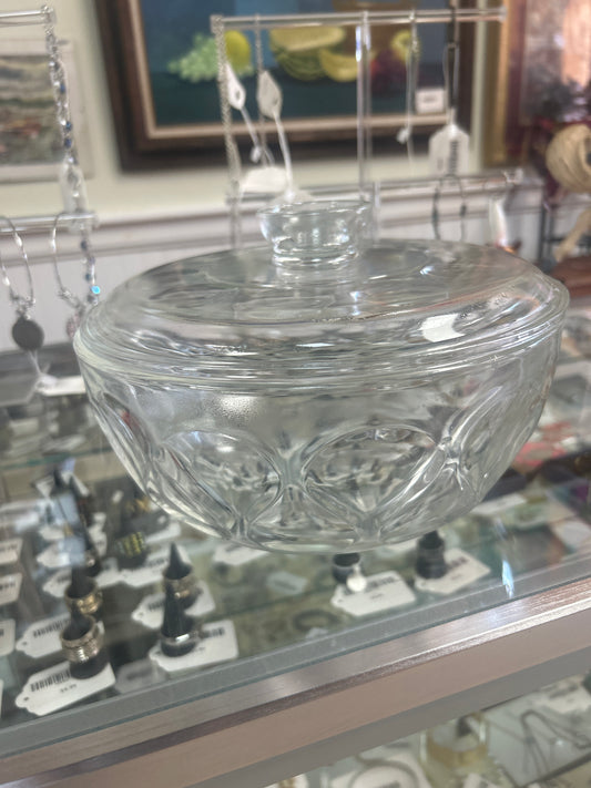 Vintage Pyrex Teardrop Ovenware covered casserole dish
