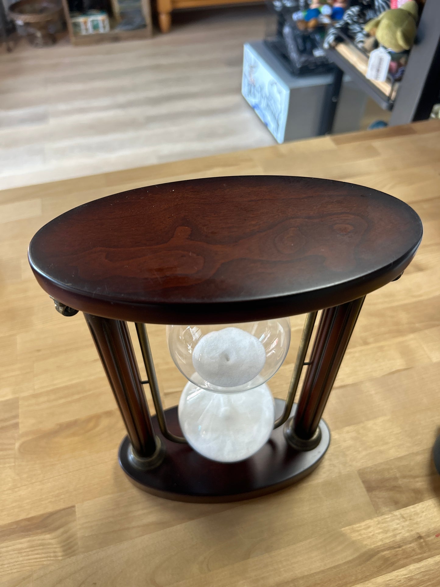 Vintage BOMBAY COMPANY Mahogany & Brass Accent Hourglass (sand may need to be replaced, stops)
