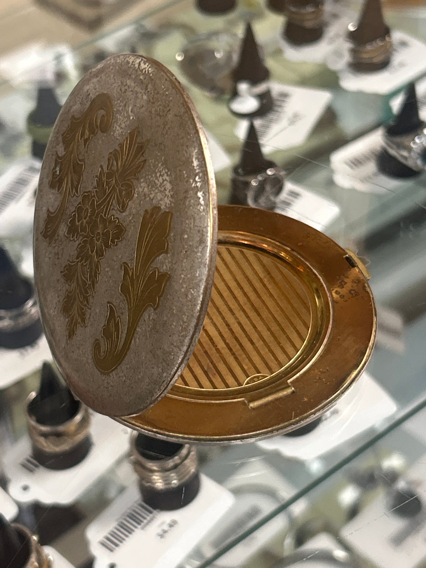 Vintage Elgin American powder compact