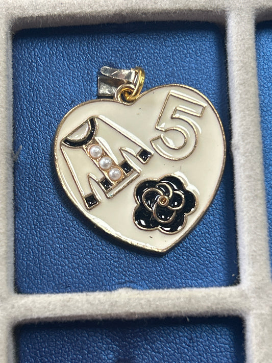 Charm (5 heart white)