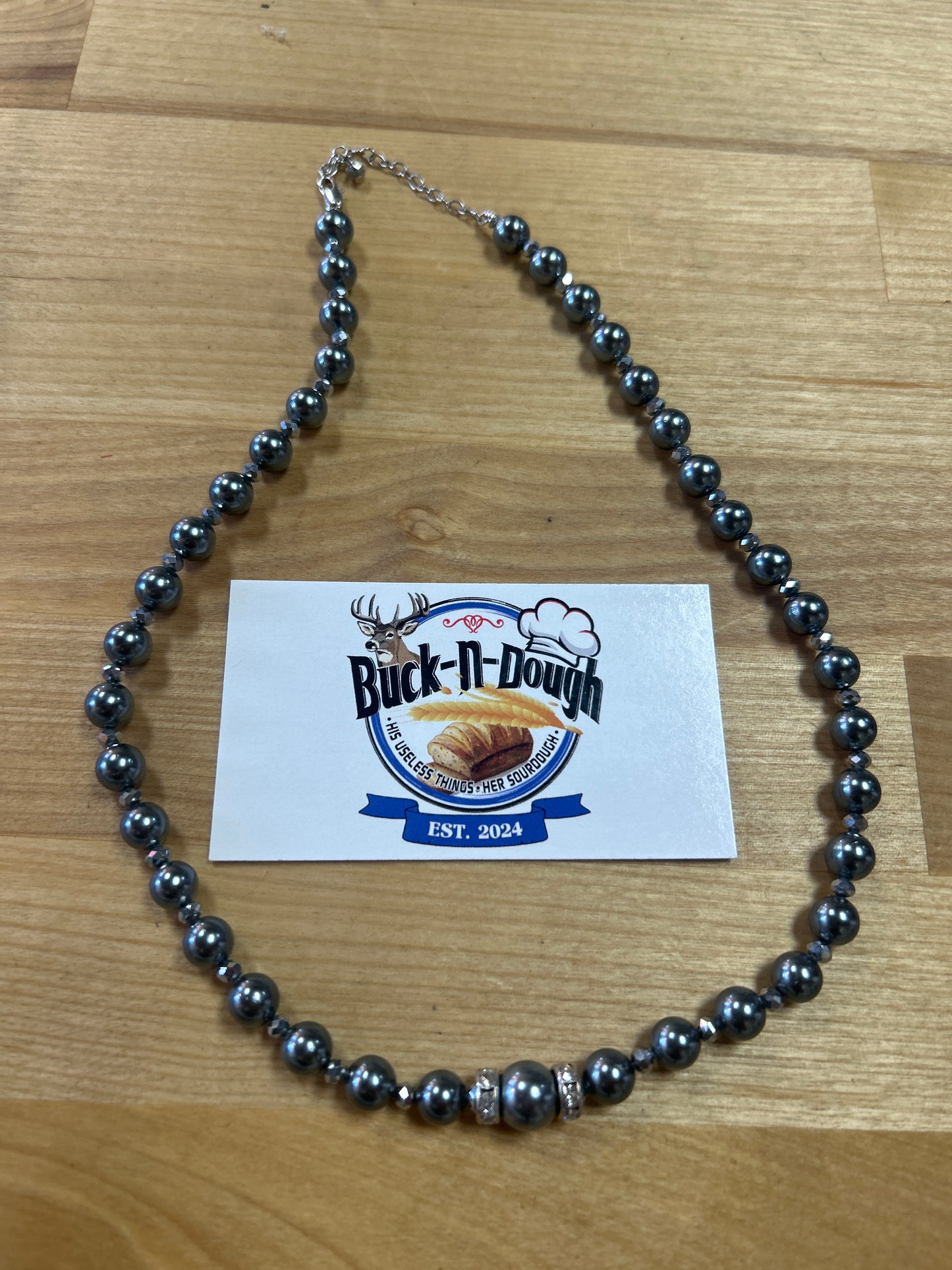 Gray Necklace (preowned) (estate sale) NICE find (Unknown Material)