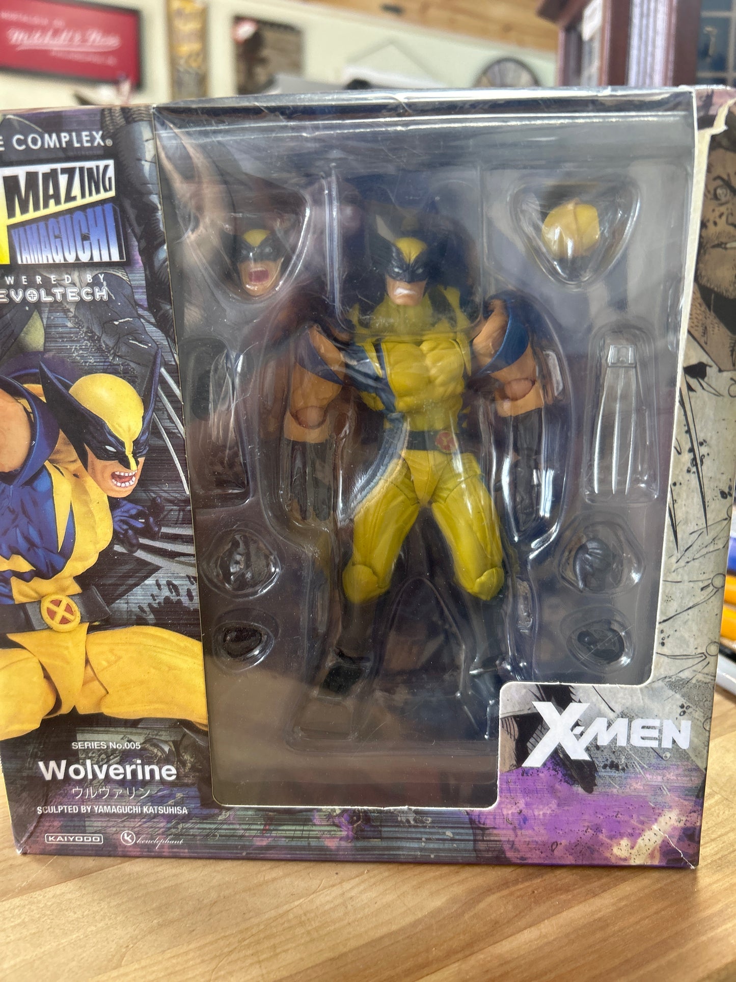 SHF Anime Xman Wolverine 6" Model Kaiyodo Revoltech Amazing Yamaguchi Figure Toy (missing a couple hands from packaging) box is rough and has tape on side of package…