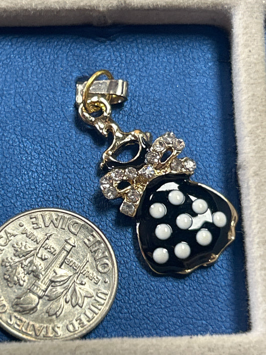Charm (black handbag bow)