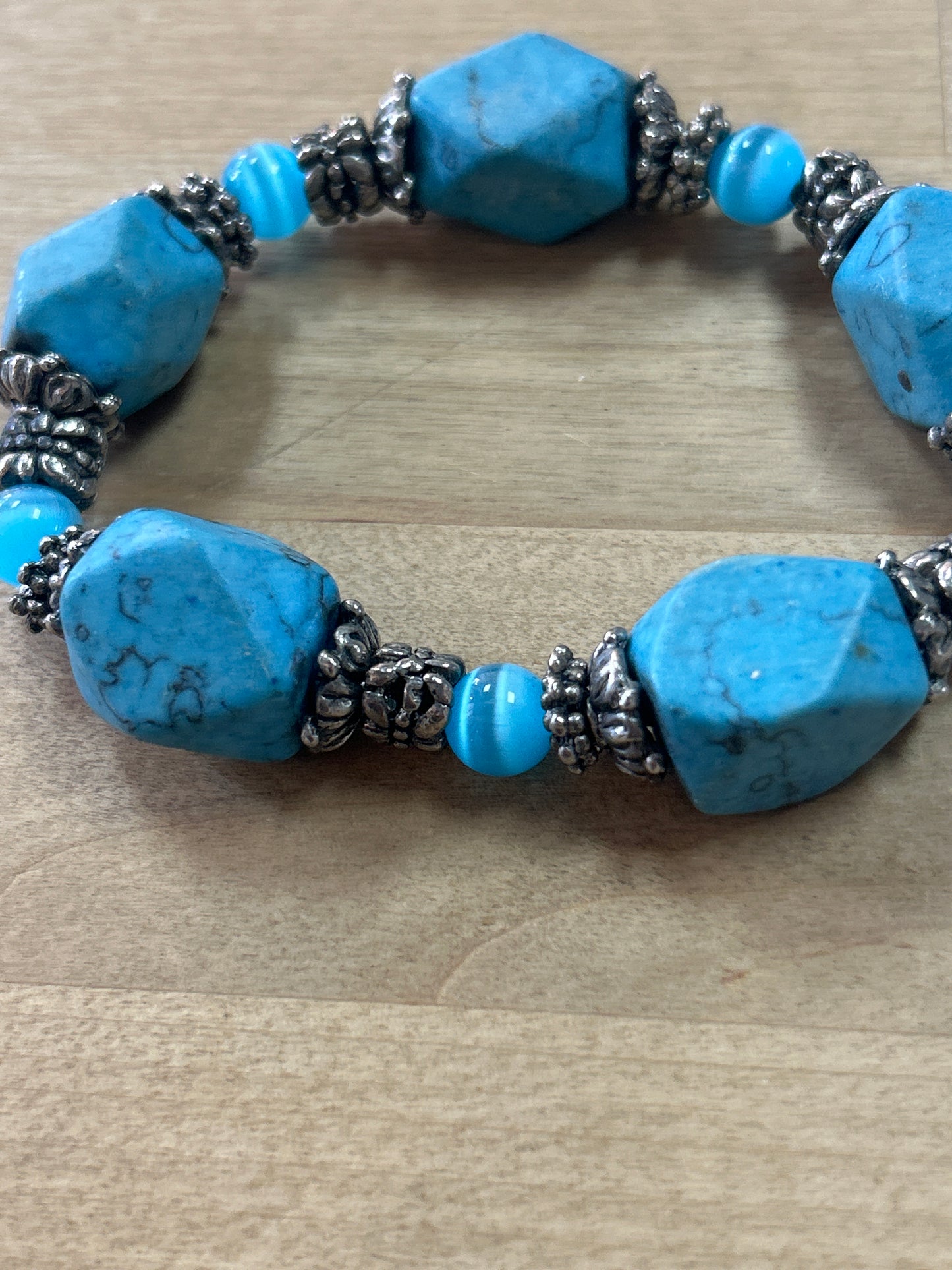 Beaded bracelet (preowned)