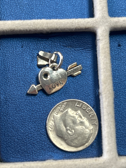 Charm (heart and arrow)