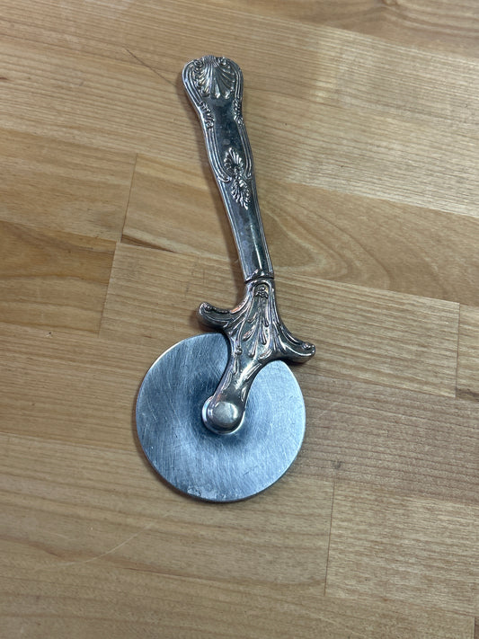 Vintage Sheffield Silver Company Silverplate Ornate Pizza Cutter Italy pre-owned