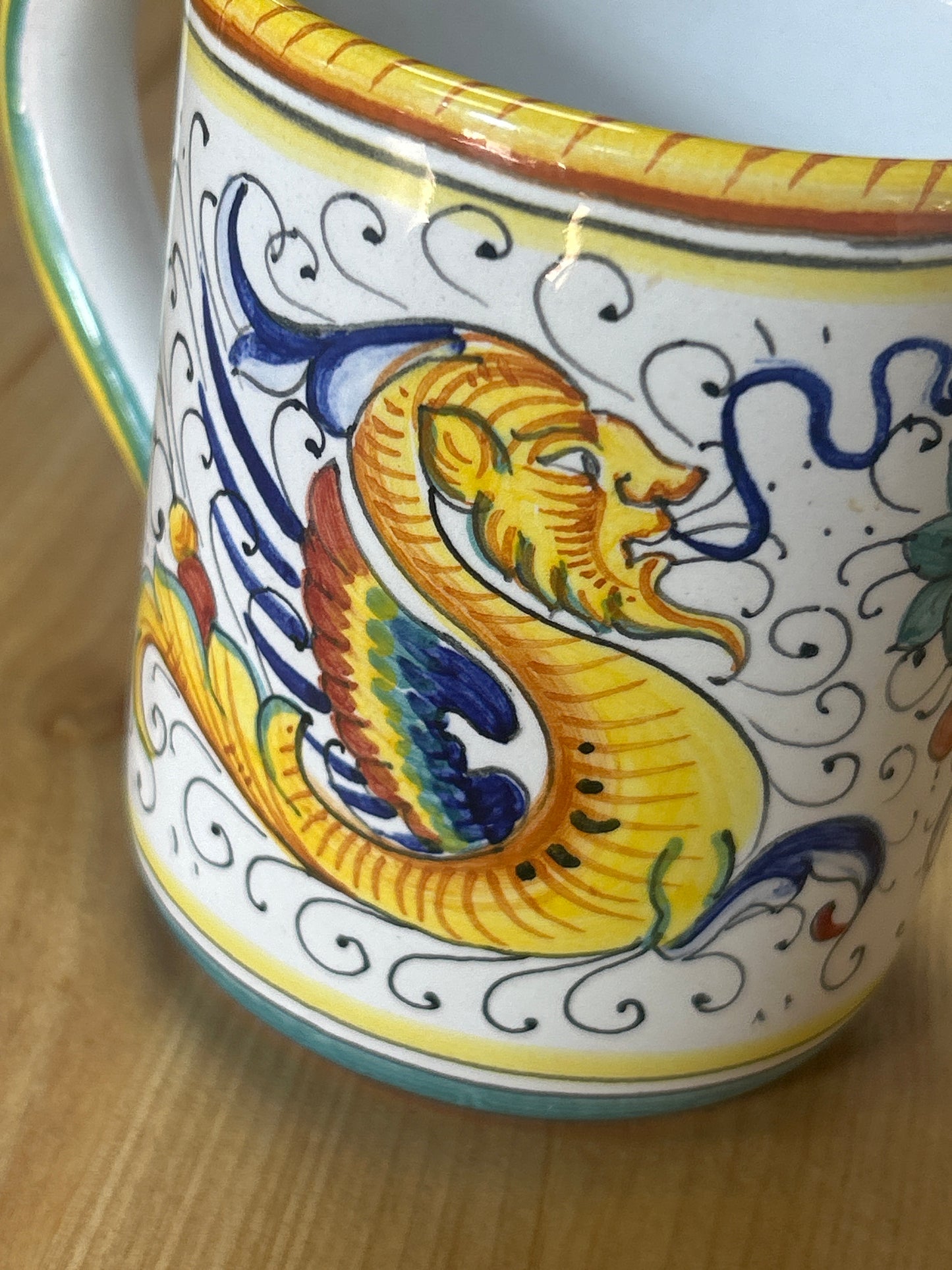 Deruta Pottery- Coffee Mug Raffaellesco Made/painted by hand in Italy •PRISTINE CONDITION