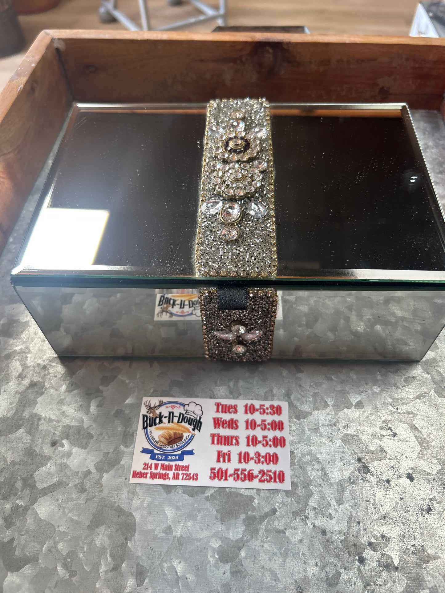 Mirrored Jewelry Box with Glass Decorations (preowned)