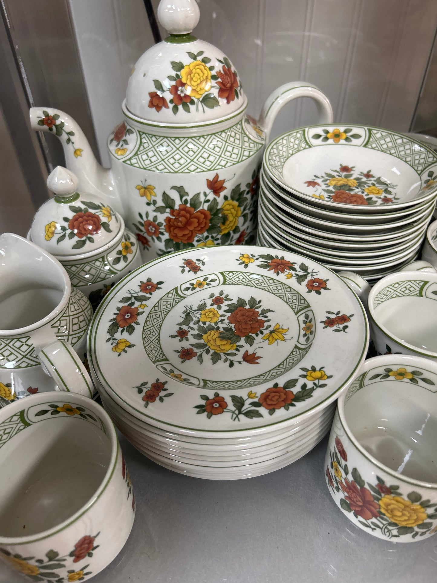 Villeroy & Boch China Set (made in Germany)
