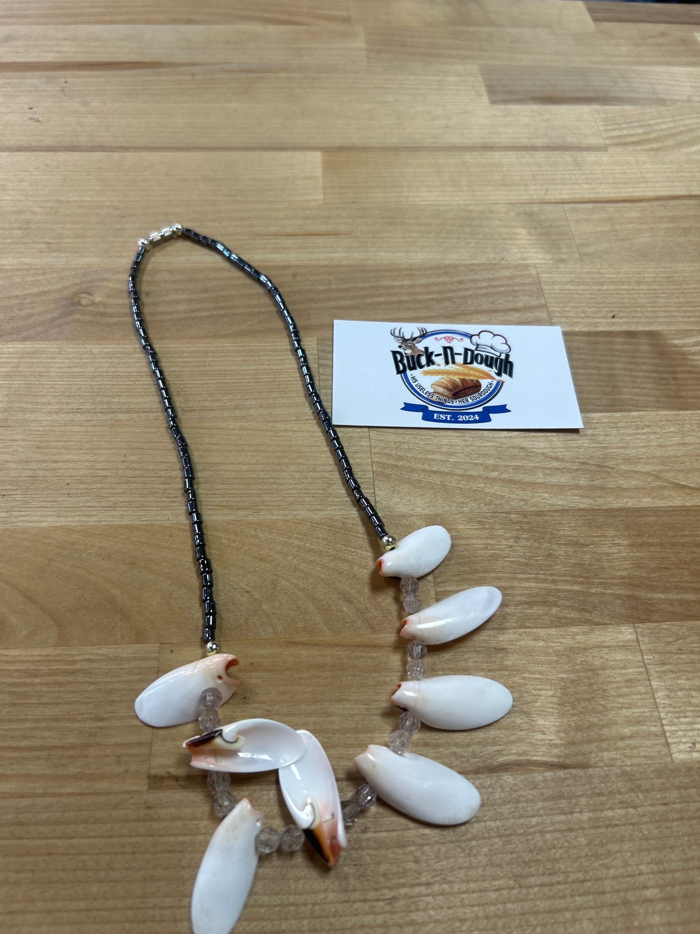 White and Peach Shell Necklace (preowned)