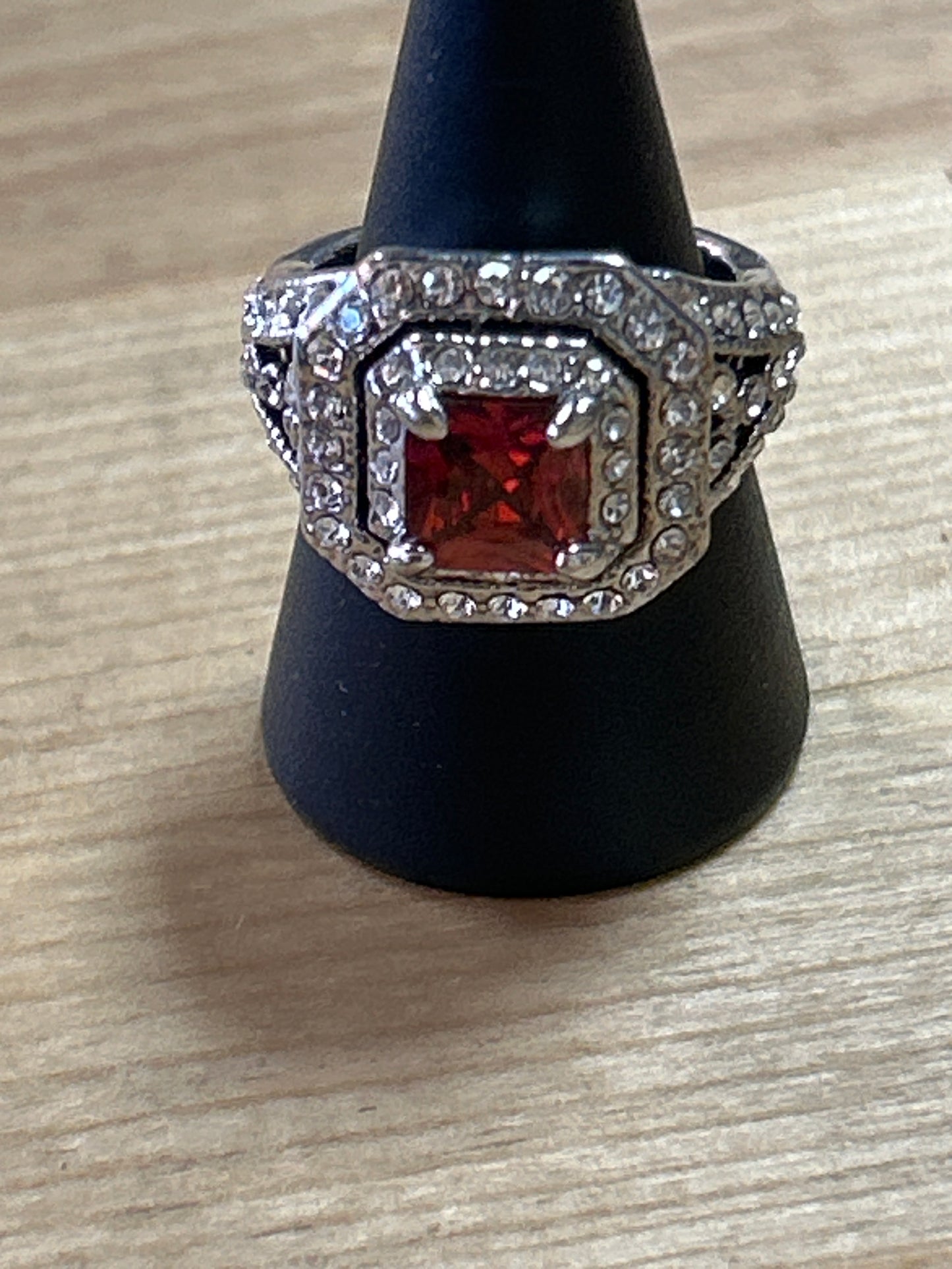 Ring red center and silver unknown unstamped size 6