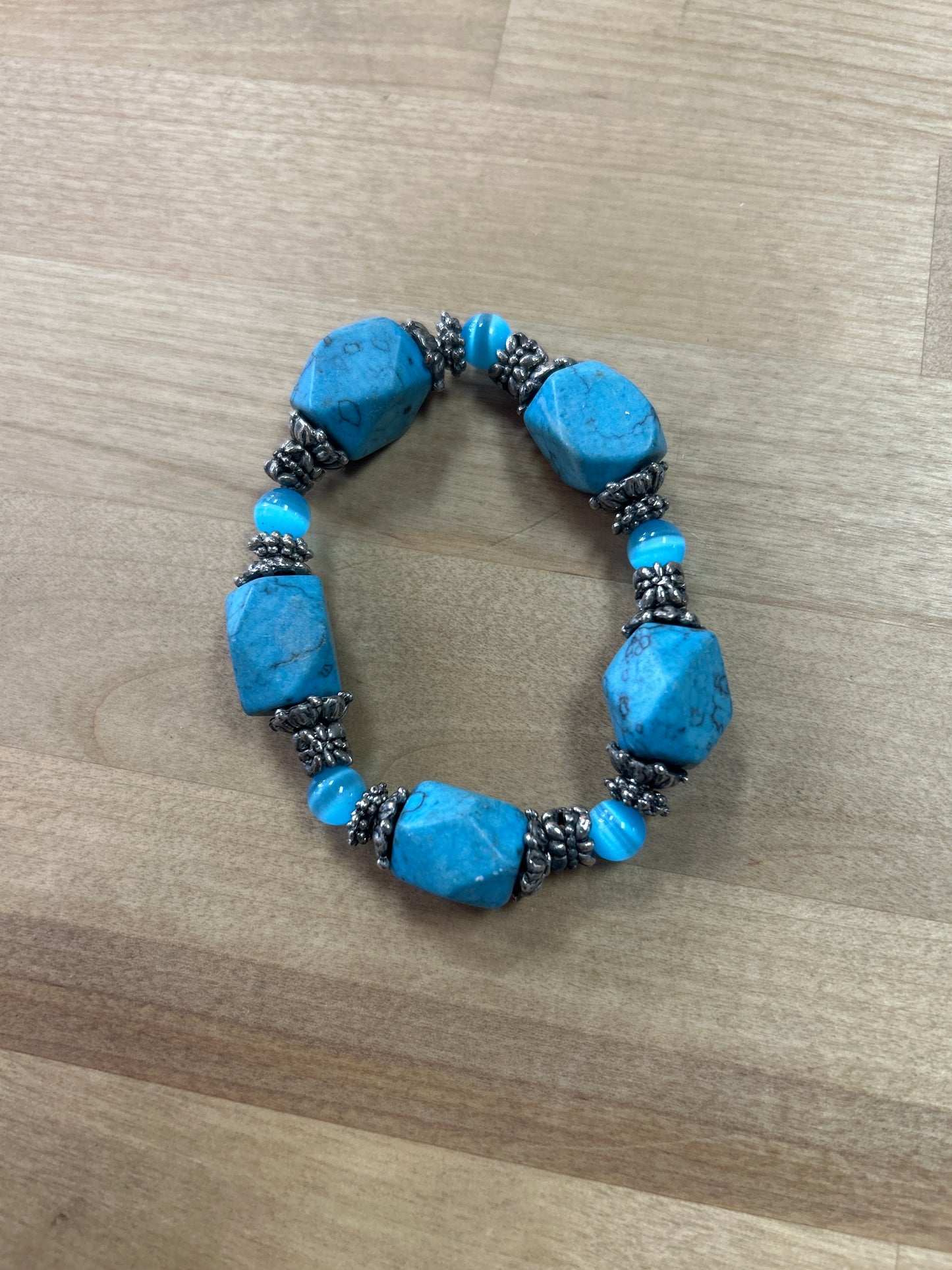 Beaded bracelet (preowned)