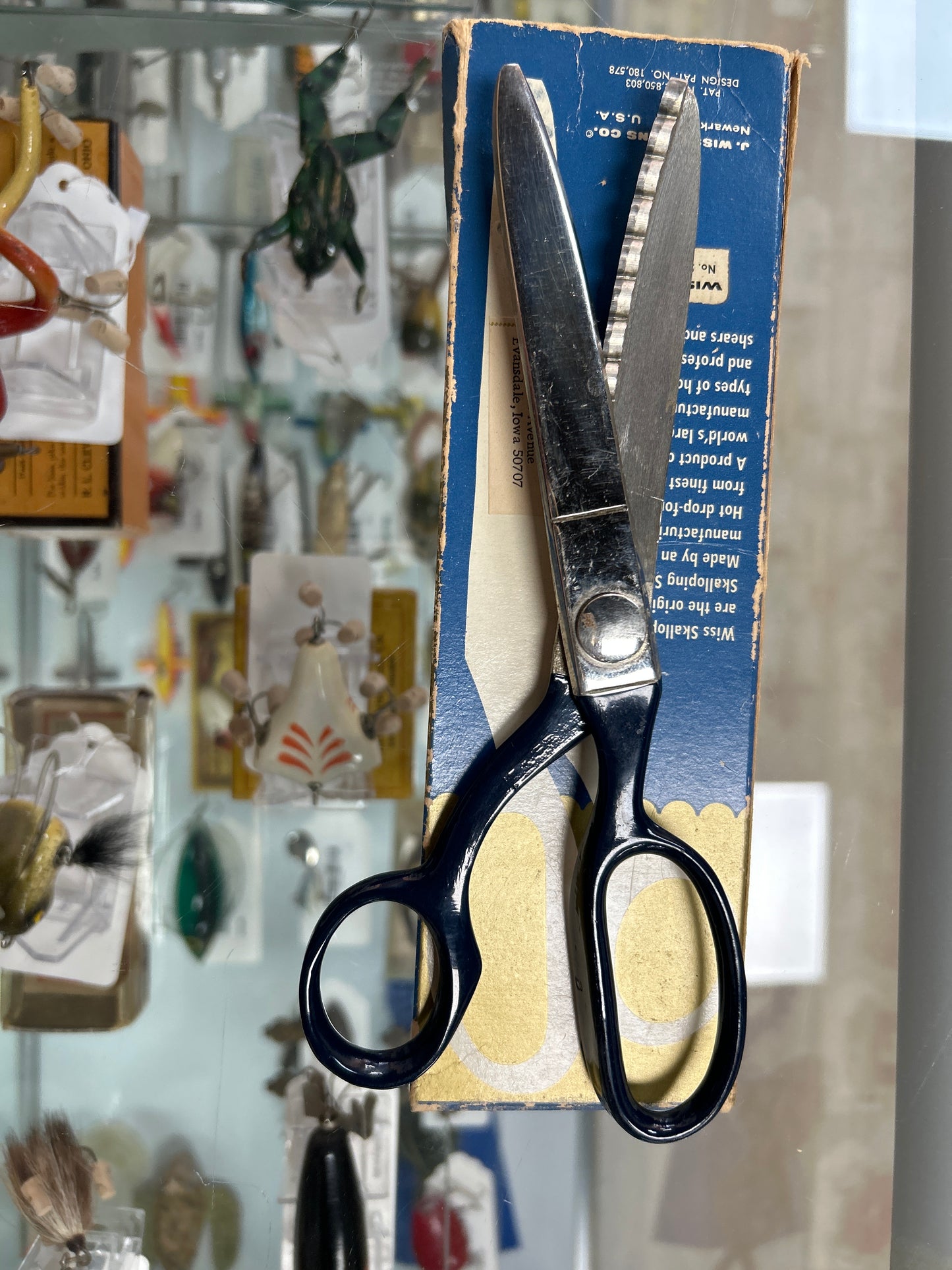 Vintage Wiss Skalloping Shears No SN-9 (with sleeve)