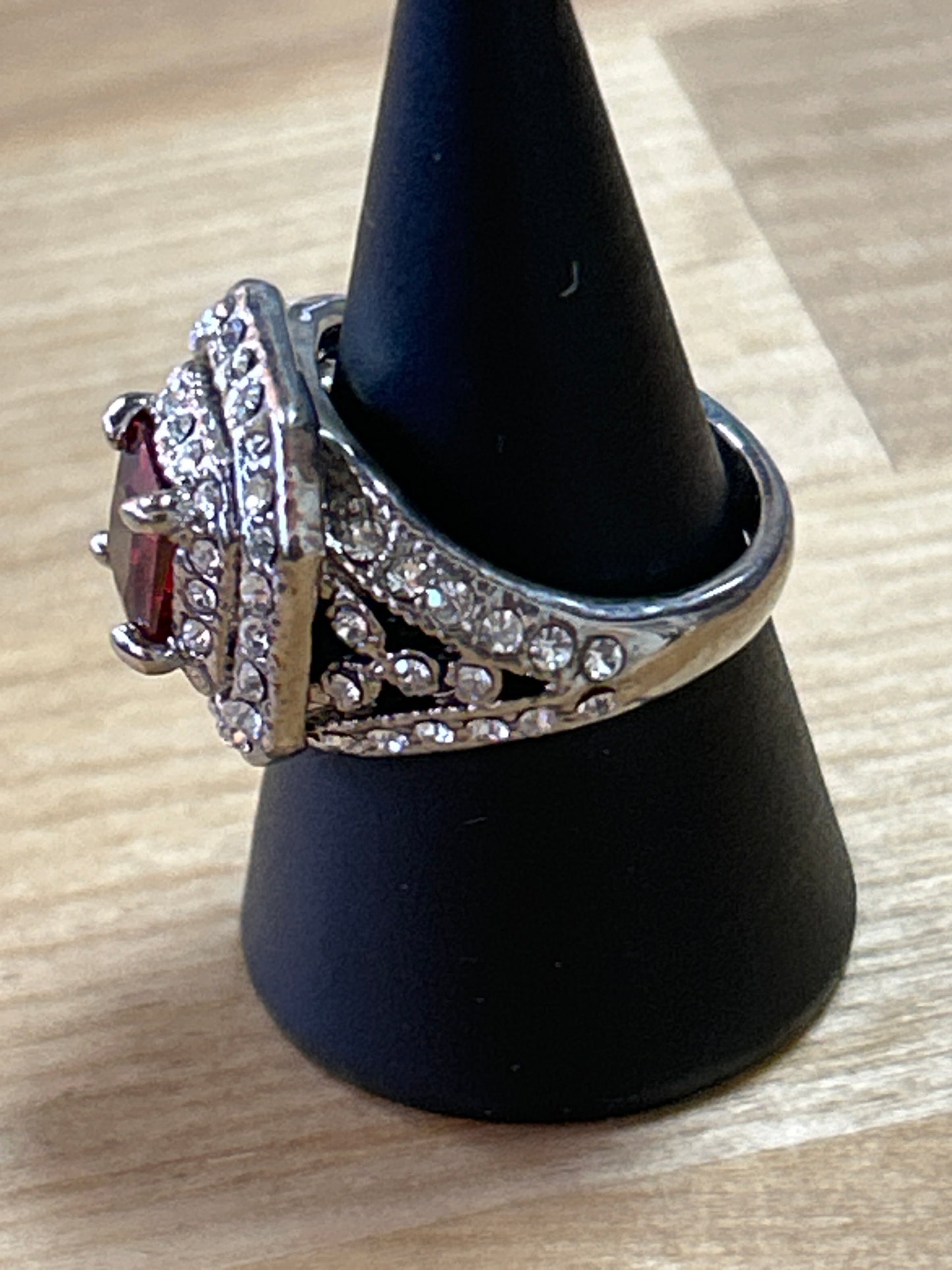Ring red center and silver unknown unstamped size 6