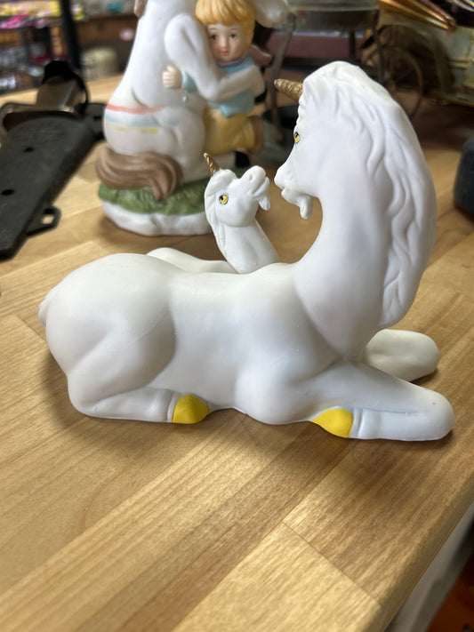 NANCO PORCELAIN UNICORNS FIGURINE PARENT AND CHILD WITH RAINBOWS
