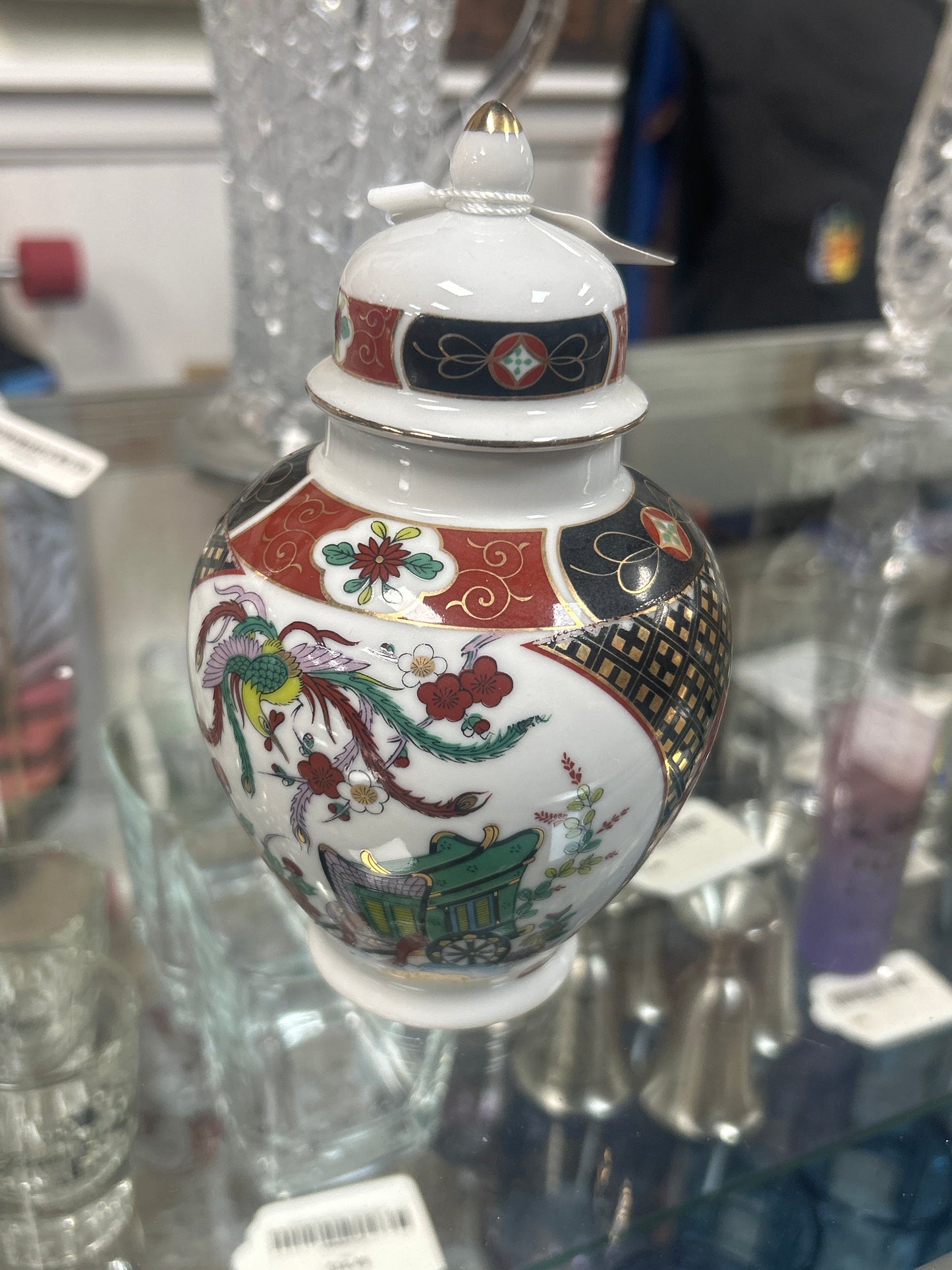JAPANESE IRAMI PORCELAIN 6" JAR VASE BEAUTIFUL