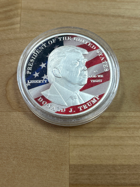 Donald Trump President MAKE AMERICA GREAT AGAIN MAGA Challenge Coin (unknown metal) In Plastic Coin Case