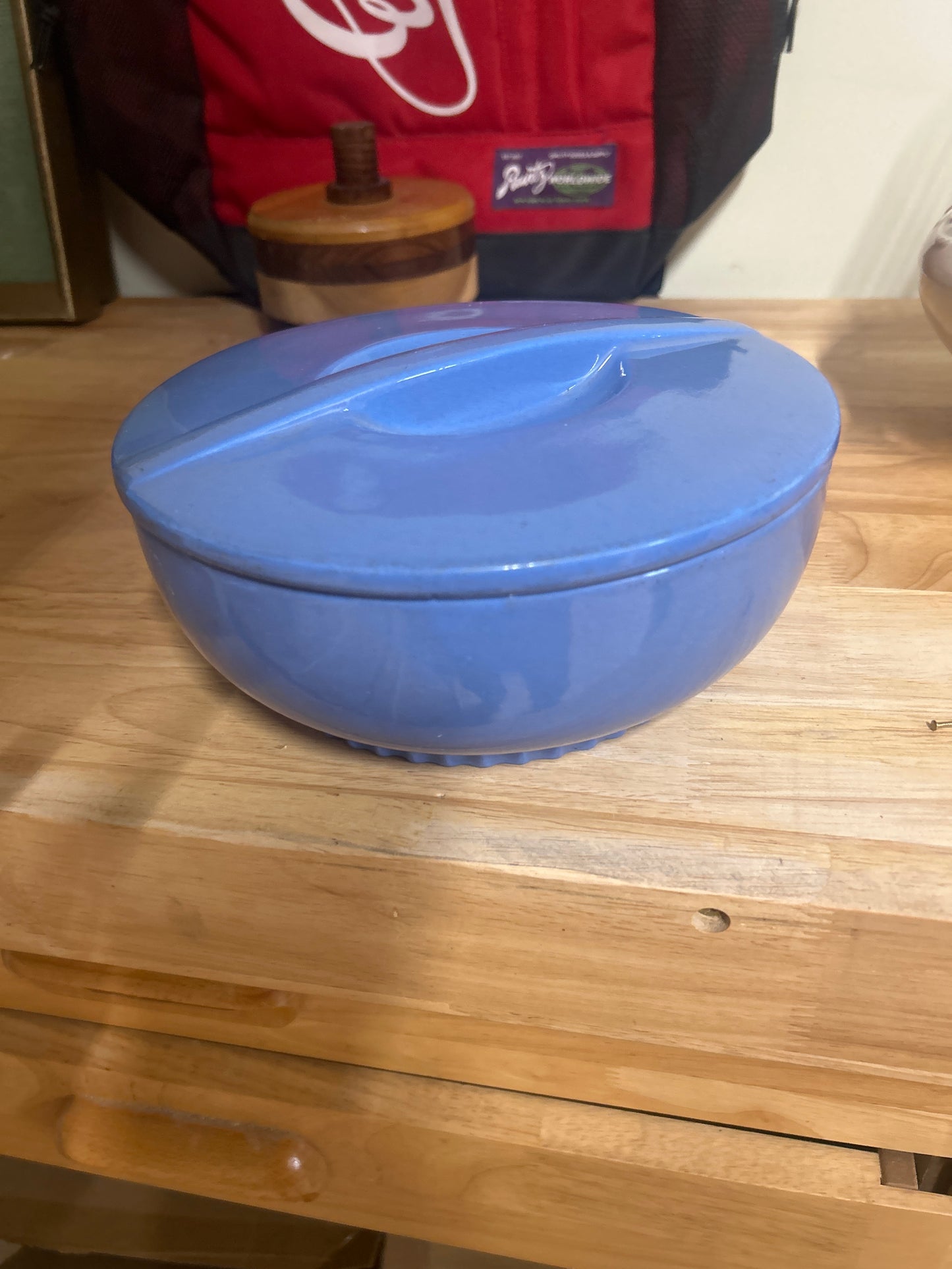 VINTAGE BLUE HALL MADE FOR MONTGOMERY WARD CASSEROLE DISH 5122