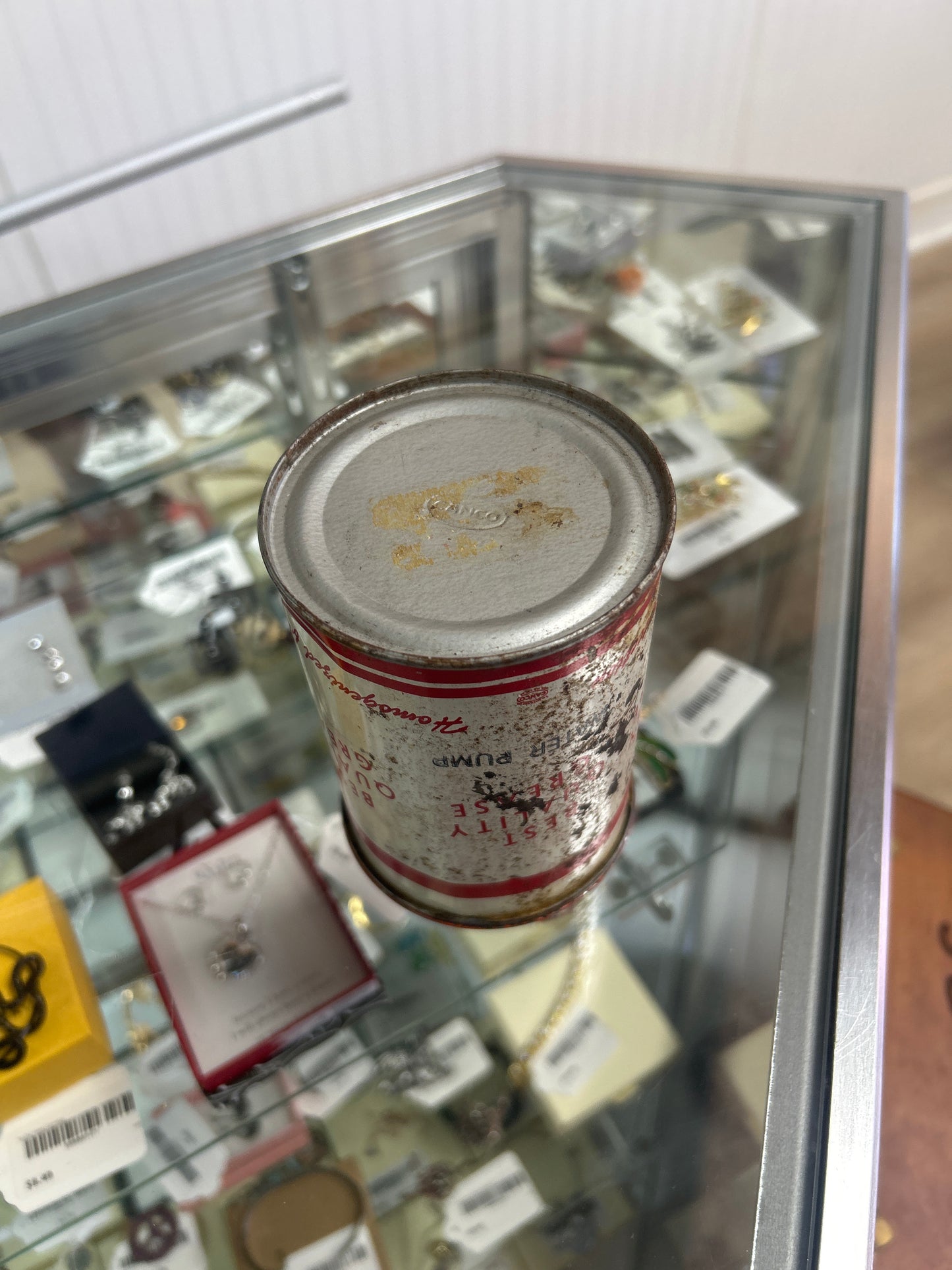 Vintage tin can of "Best Quality Grease” 1lbs full
