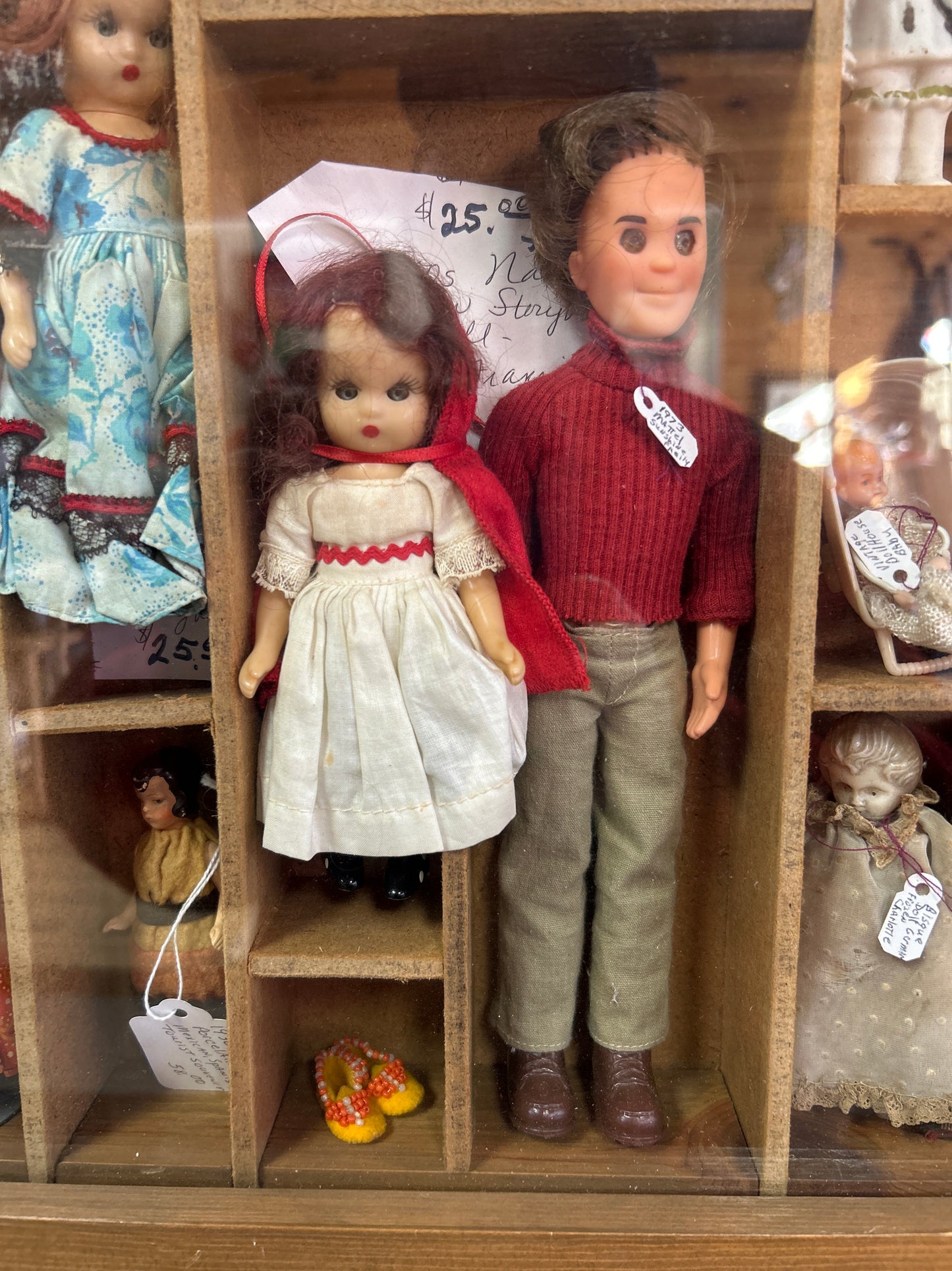 Vintage/Antique Miniature Doll collection in case
