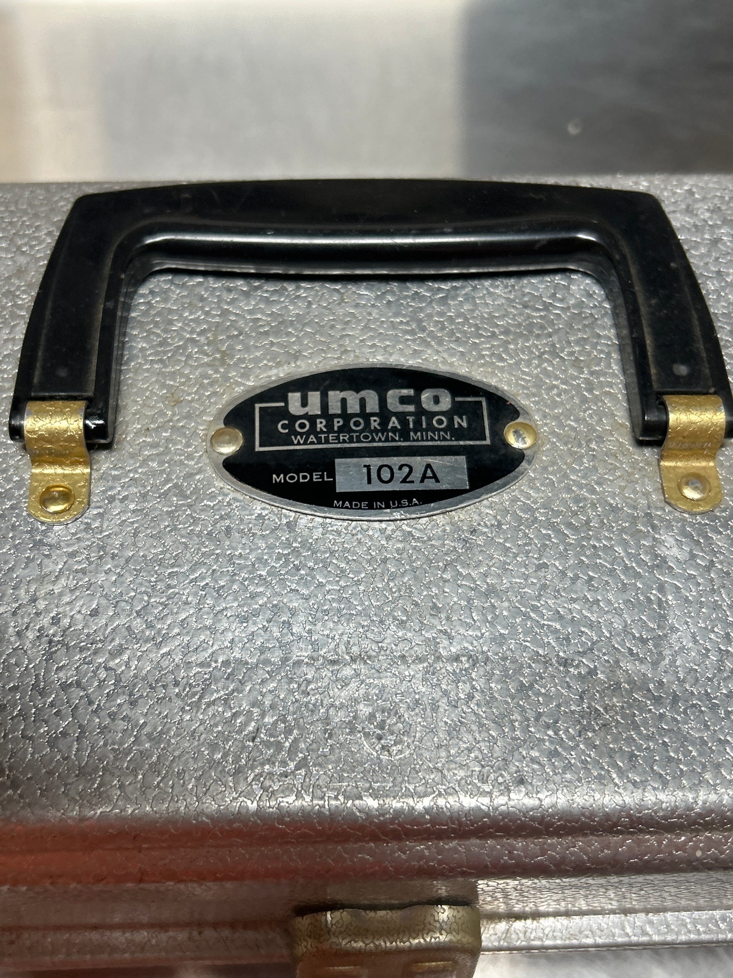 Vintage UMCO 102A Aluminum Metal Fishing Tackle Box 2 Tray Made In USA