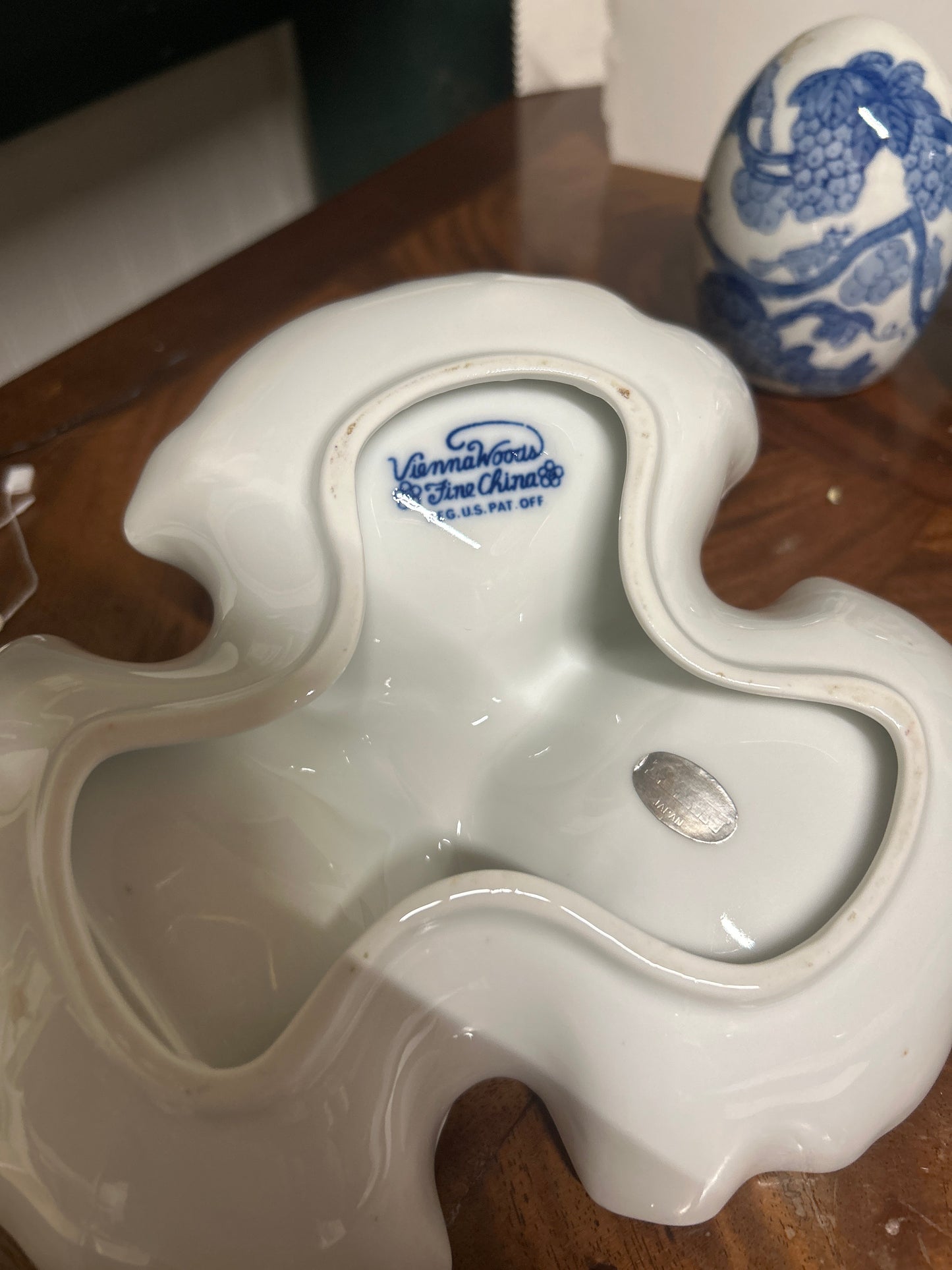 Vienna Woods Fine China Seymour Mann Blue and White "Blue Onion" pattern candy/relish dish.
