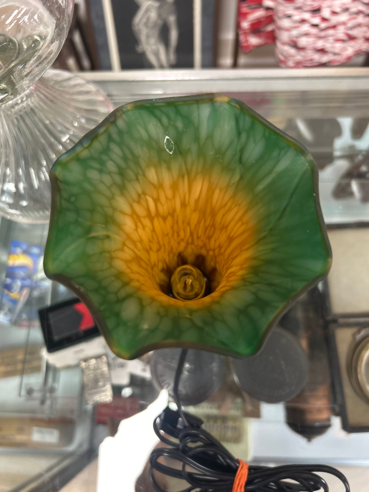 Lily and tiny frog lamp