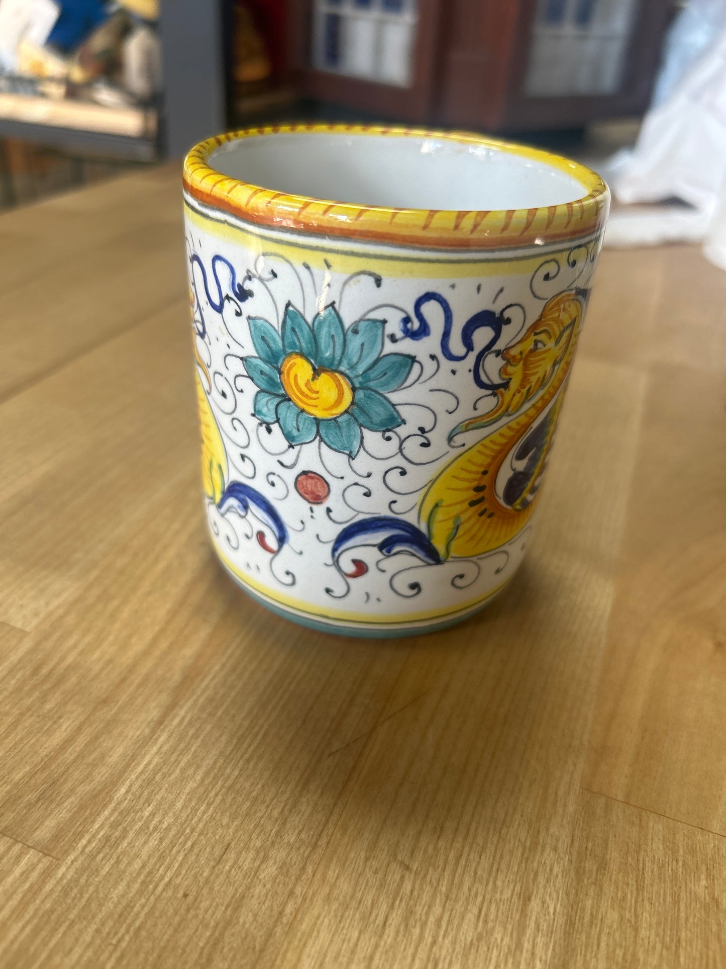 Deruta Pottery- Coffee Mug Raffaellesco Made/painted by hand in Italy •PRISTINE CONDITION