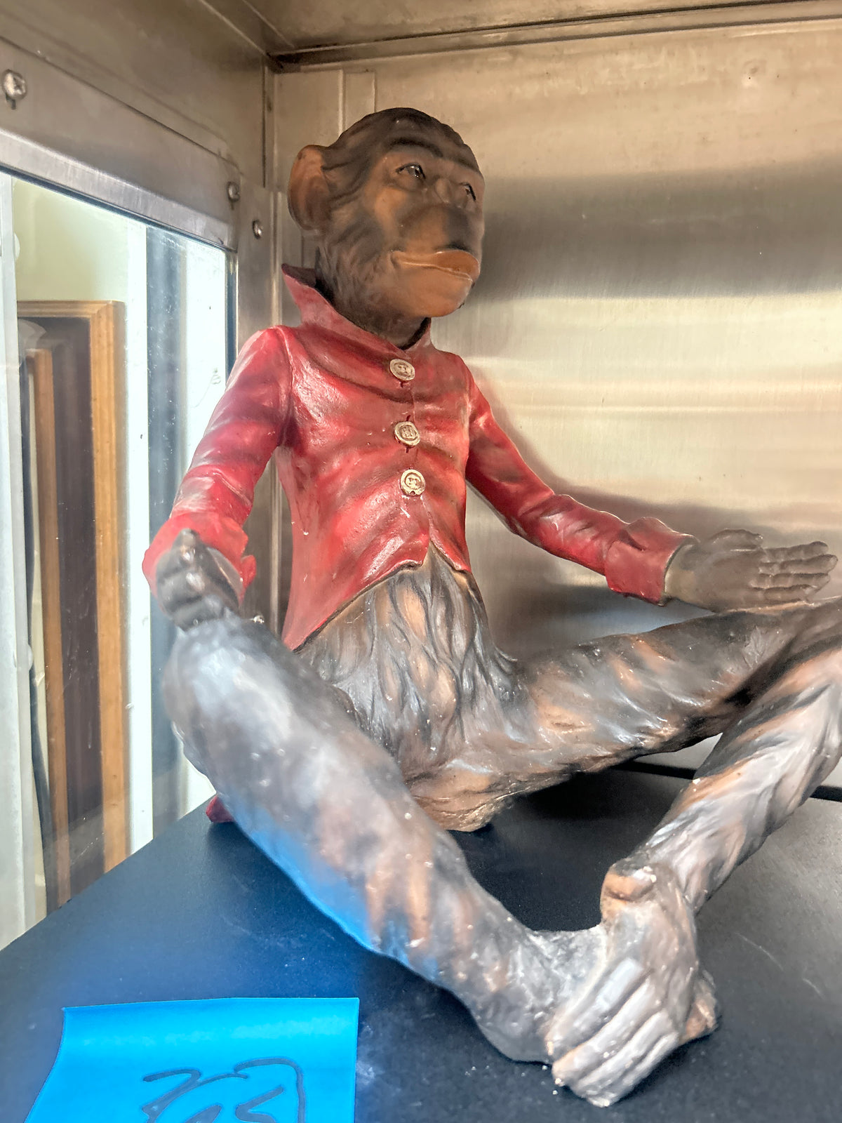 Monkey butler sculpture (Missing Bowl)