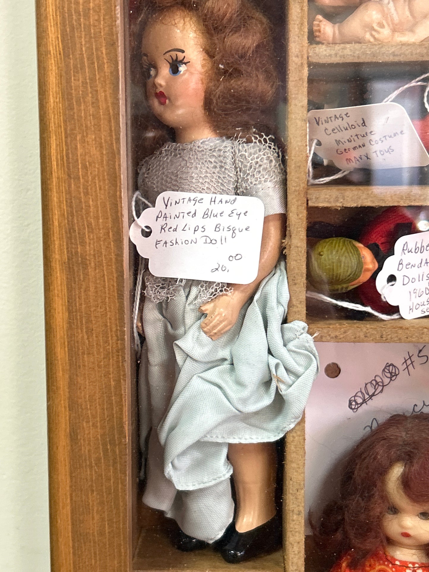 Vintage/Antique Miniature Doll collection in case