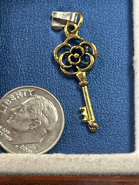Charm (flower key)