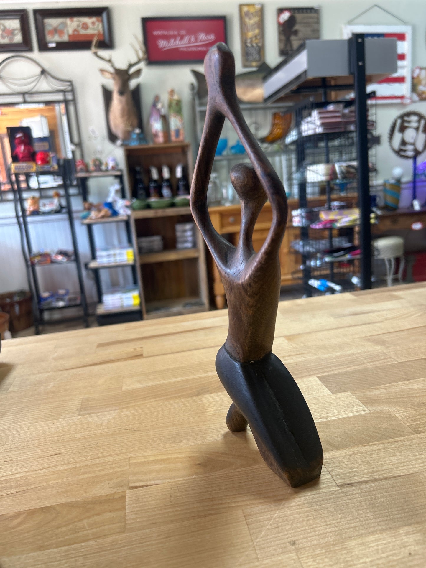 BEAUTIFUL HAND CARVED WOODEN Kneeling STATUE  11”